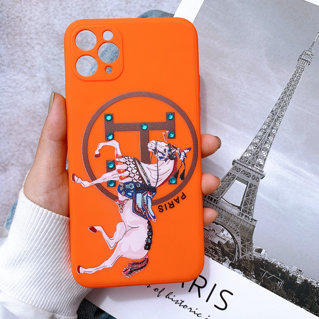Ốp Lưng Silicon Màu Bảo Vệ CAMERA Đính Đá Hermes Paris