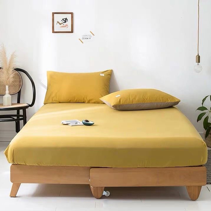 Bộ ga gối 3 món Tici một màu,gồm 1 ga 2 vỏ gối nằm màu vàng