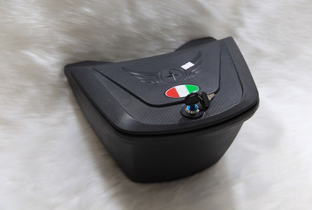 thùng giữa xe sirius givi