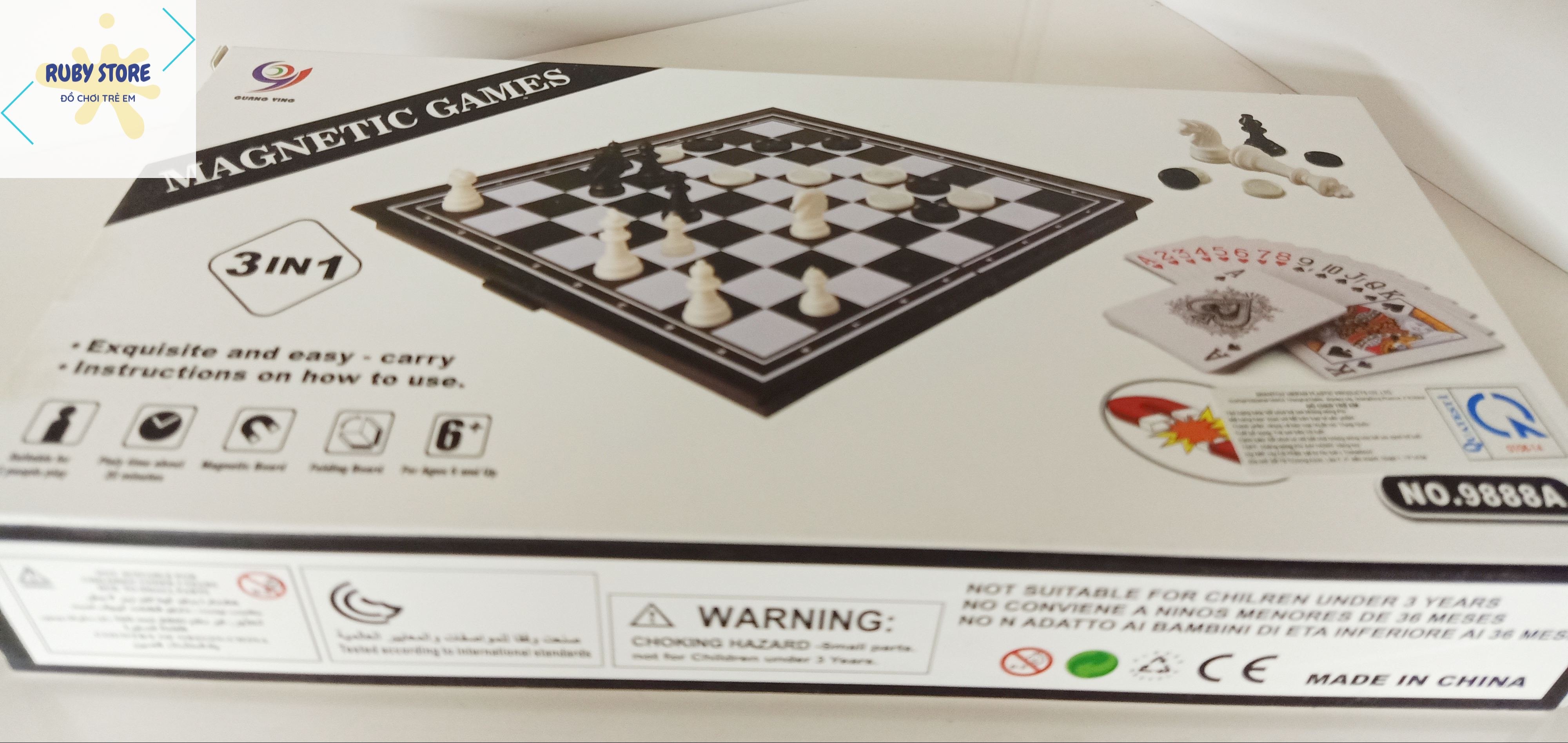 BỘ CỜ VUA NAM CHÂM, BÀI TÂY, CA-RÔ XÚC XẮC (CHESS 3 IN 1)