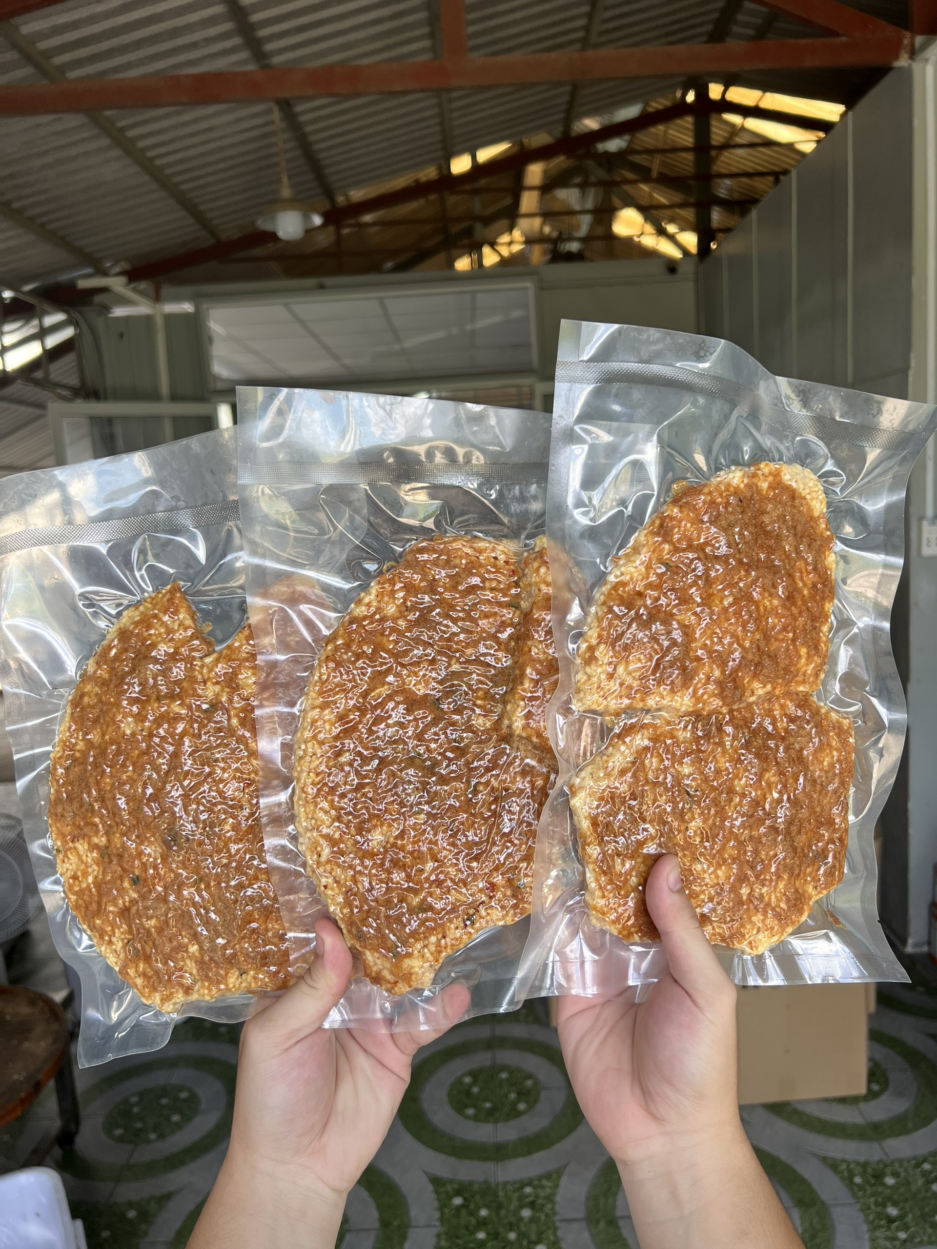 Cơm Cháy Sài Gòn Gạo Lứt Siêu Chà Bông (250g/500g)