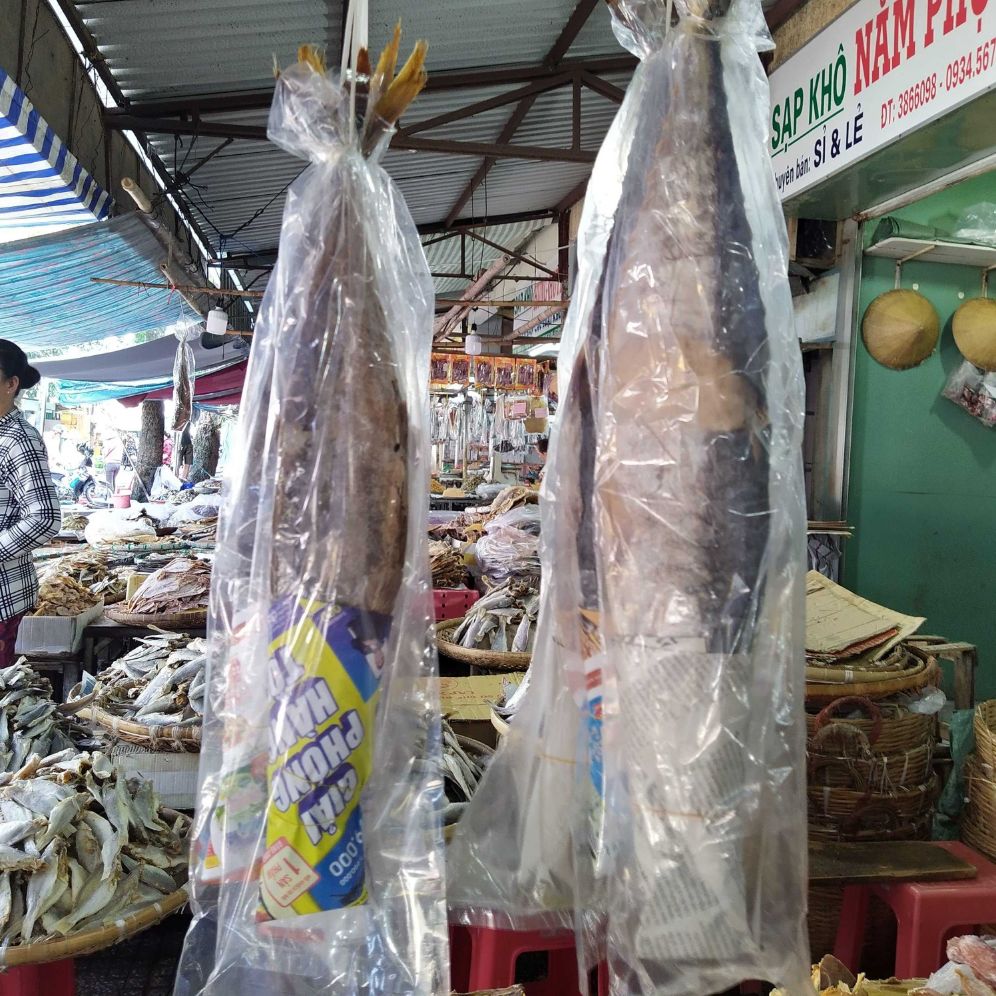 con 2kg cá thu thơm muối dùi (đã bỏ đầu)