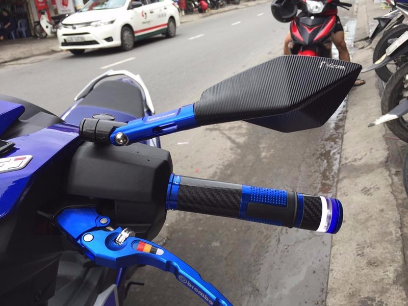 1 Kính búa 5 cạnh rizoma bên trái Vindecal BD