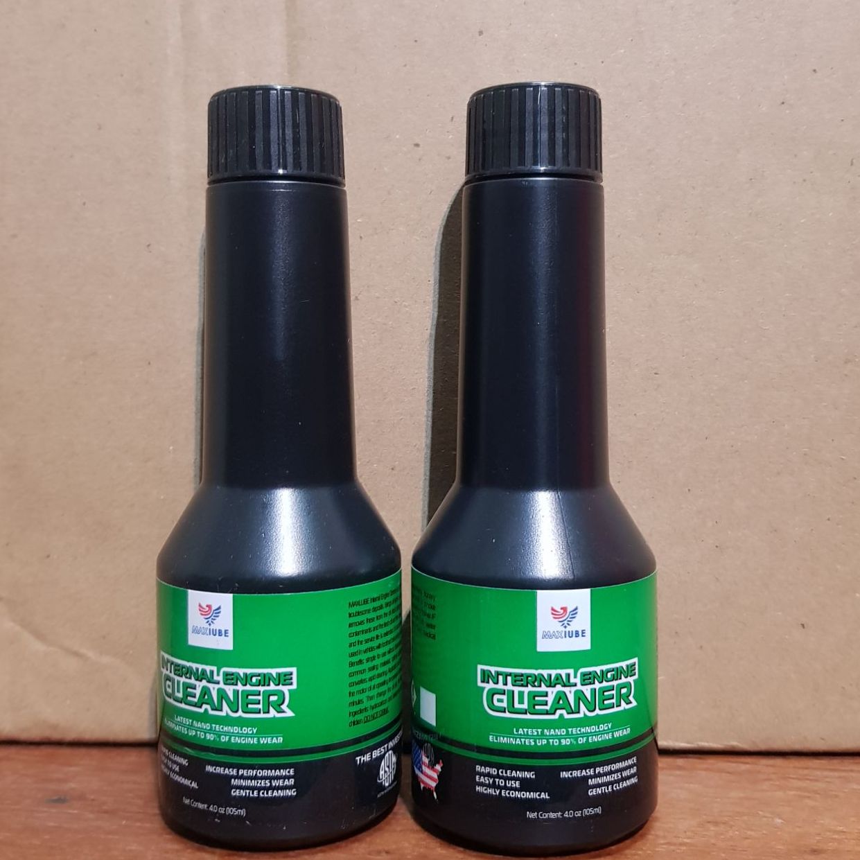 Dung dịch súc rửa động cơ Maxi giúp làm sạch động cơ súc động cơ sạch khoang máy.--