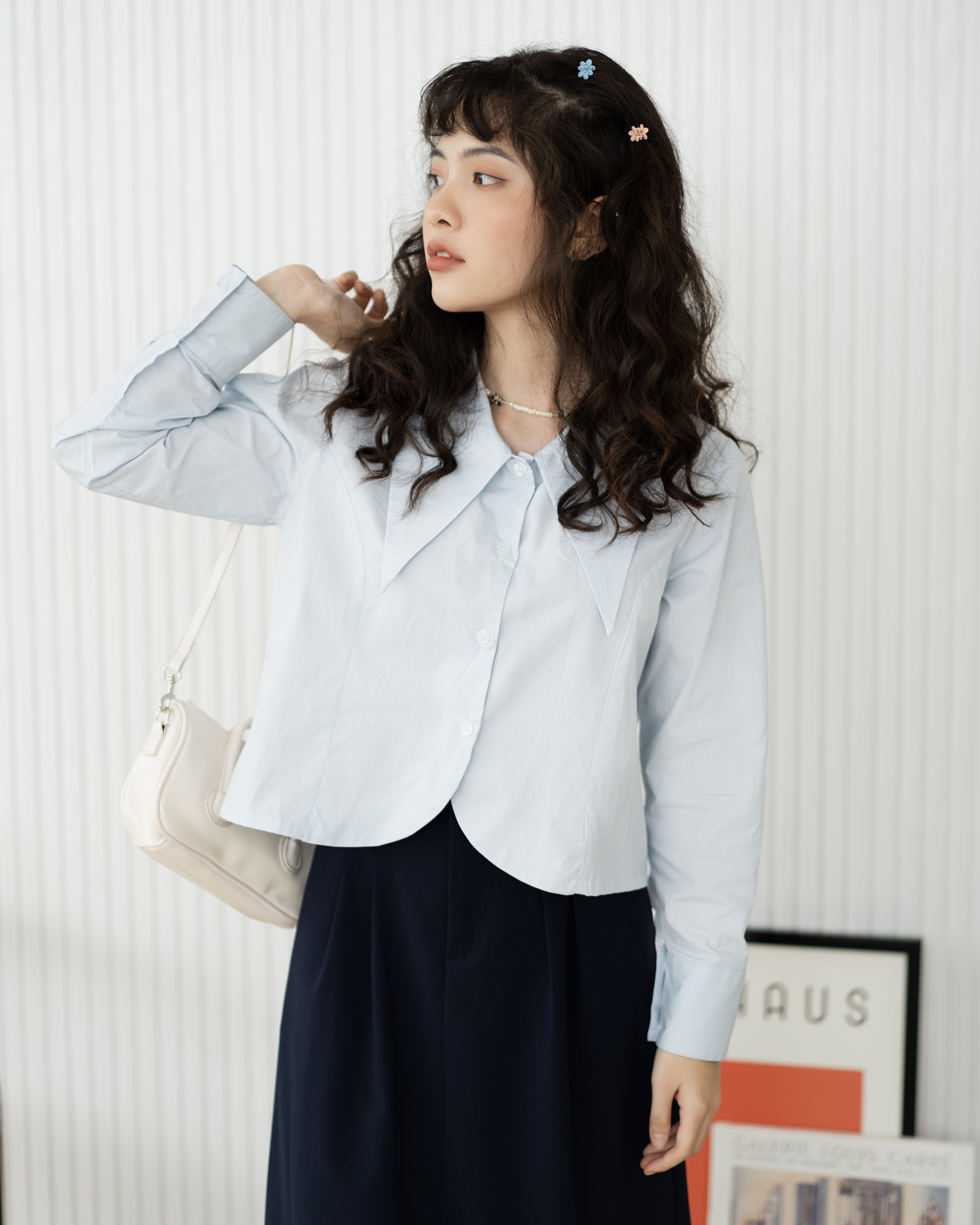 [Nhập LAZLOOK99 GIẢM 100K/500K] Áo sơ mi croptop cổ nhọn Collar Shirt