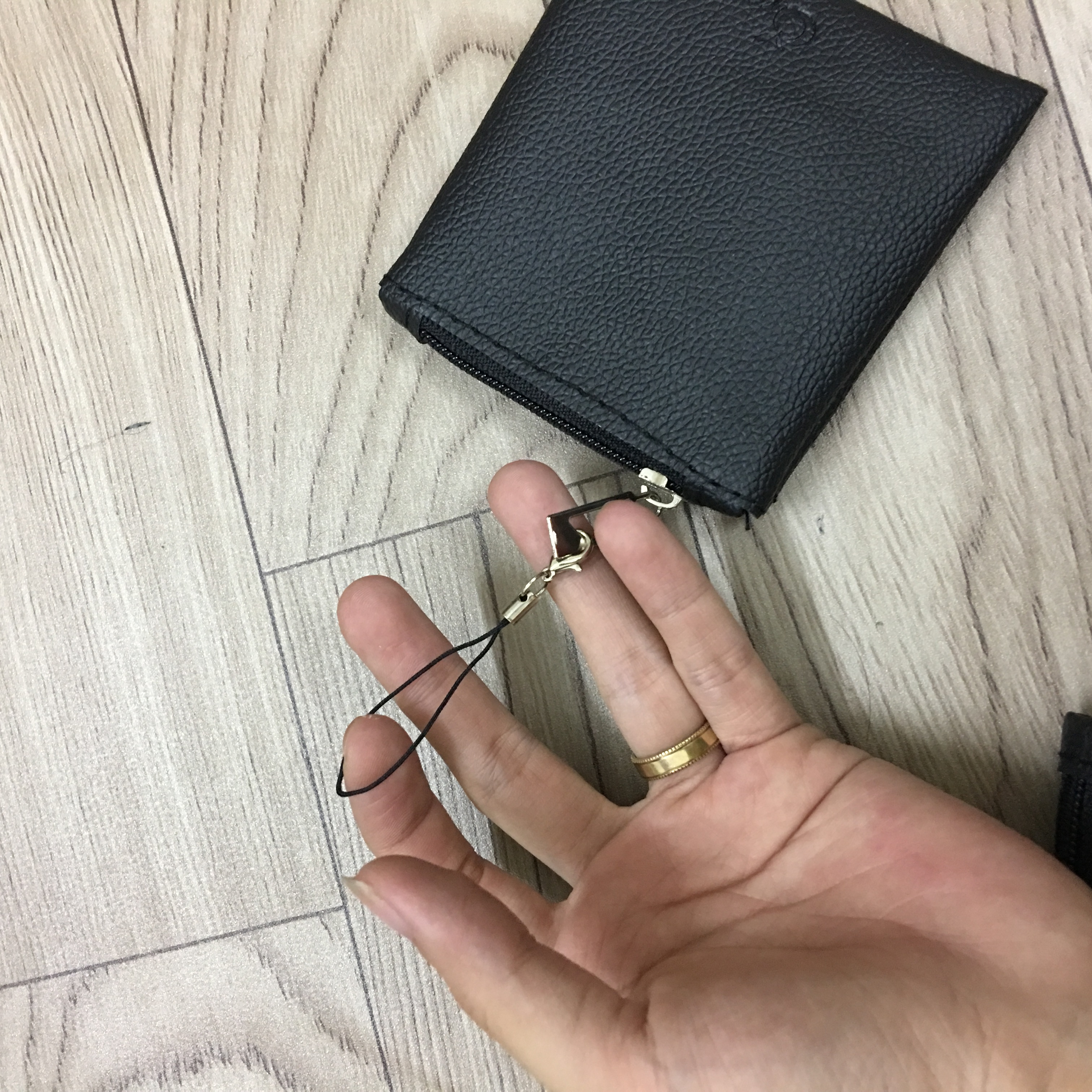 Ví Da Móc Khóa Tiện Lợi