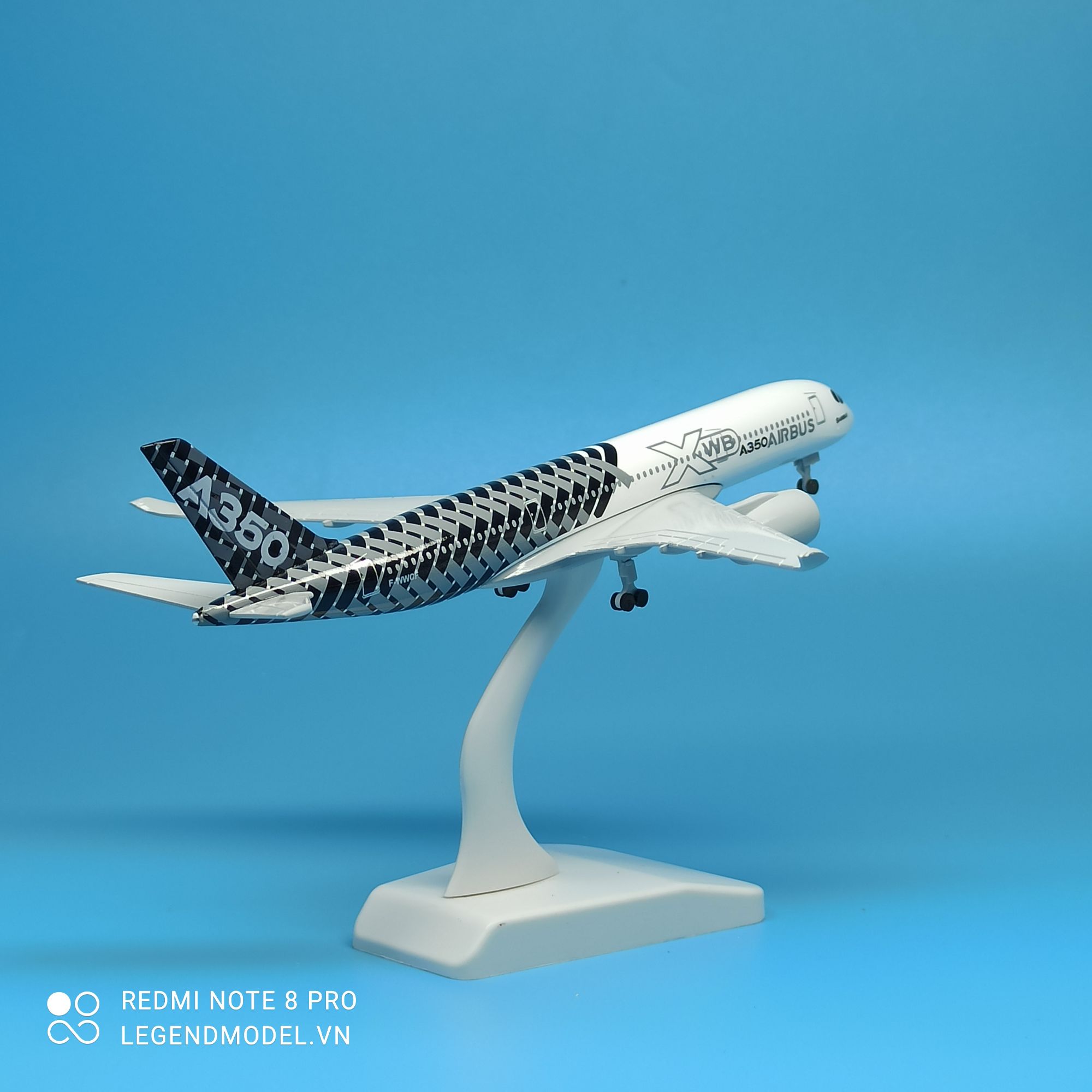 Mô hình máy bay Airbus A350