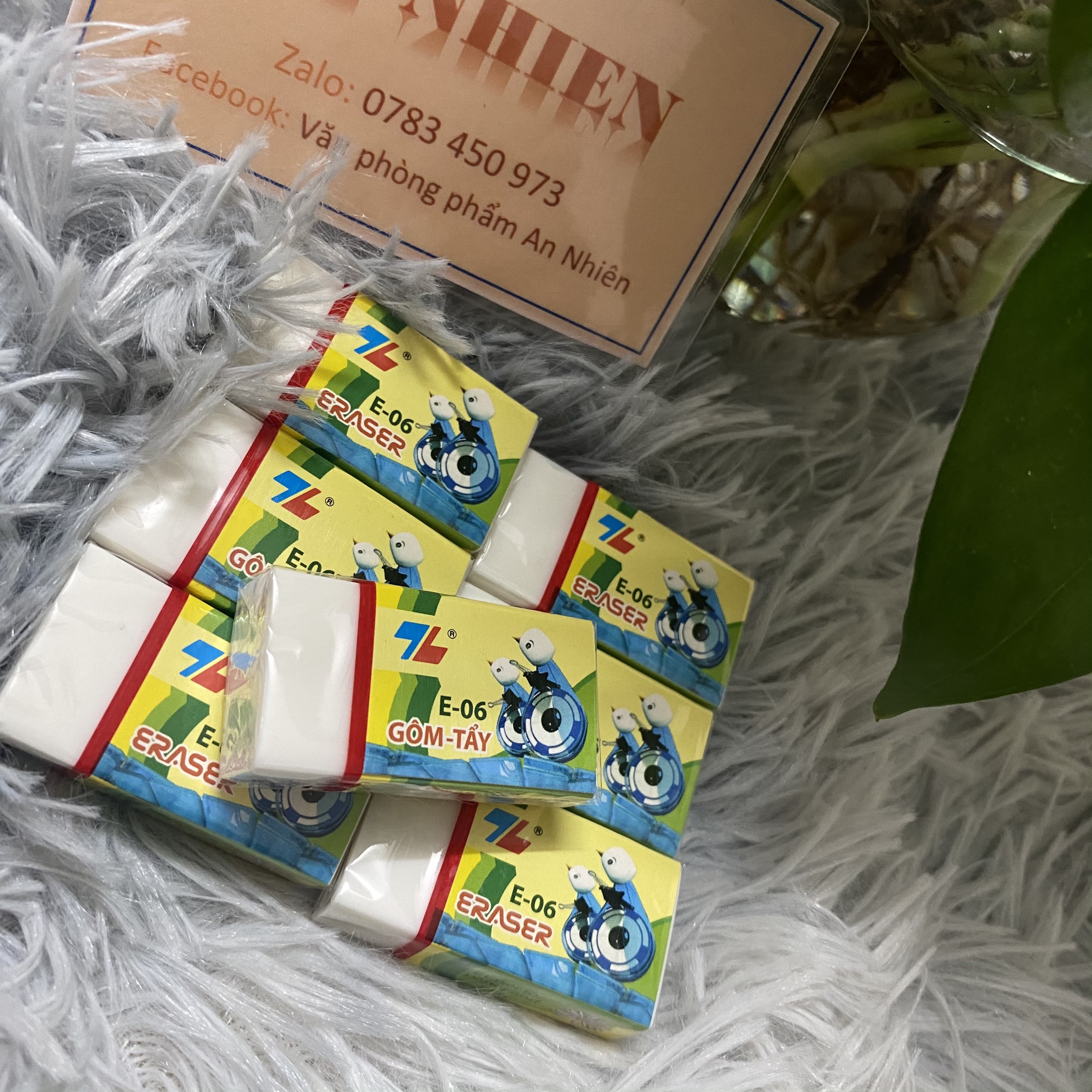 Gôm Tẩy Thiên Long E06 - 1 Cục