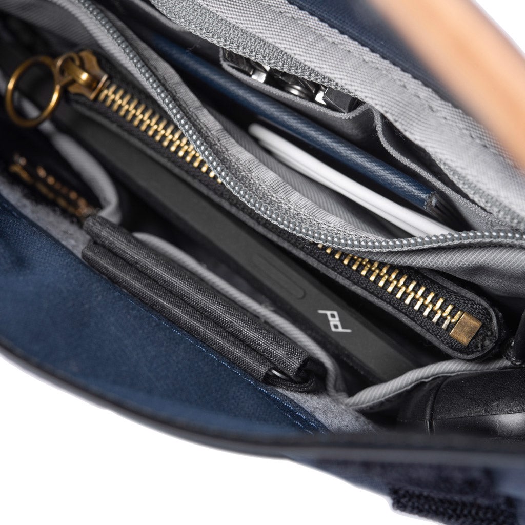 Túi đeo chéo Peak Design Field Pouch