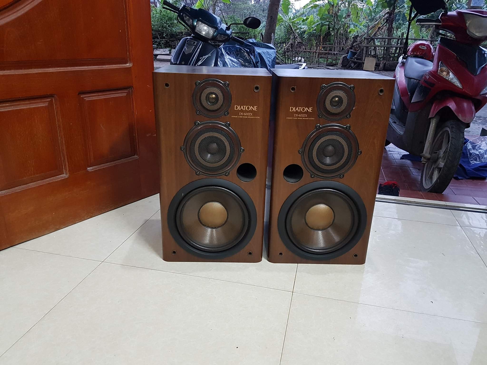 レトロな雰囲気がかわいい！】DIATONE DS-66Z スピーカー