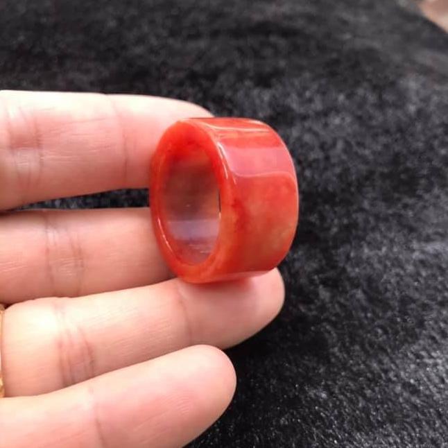 Nhẫn càn long cẩm thạch huyết thiên nhiên