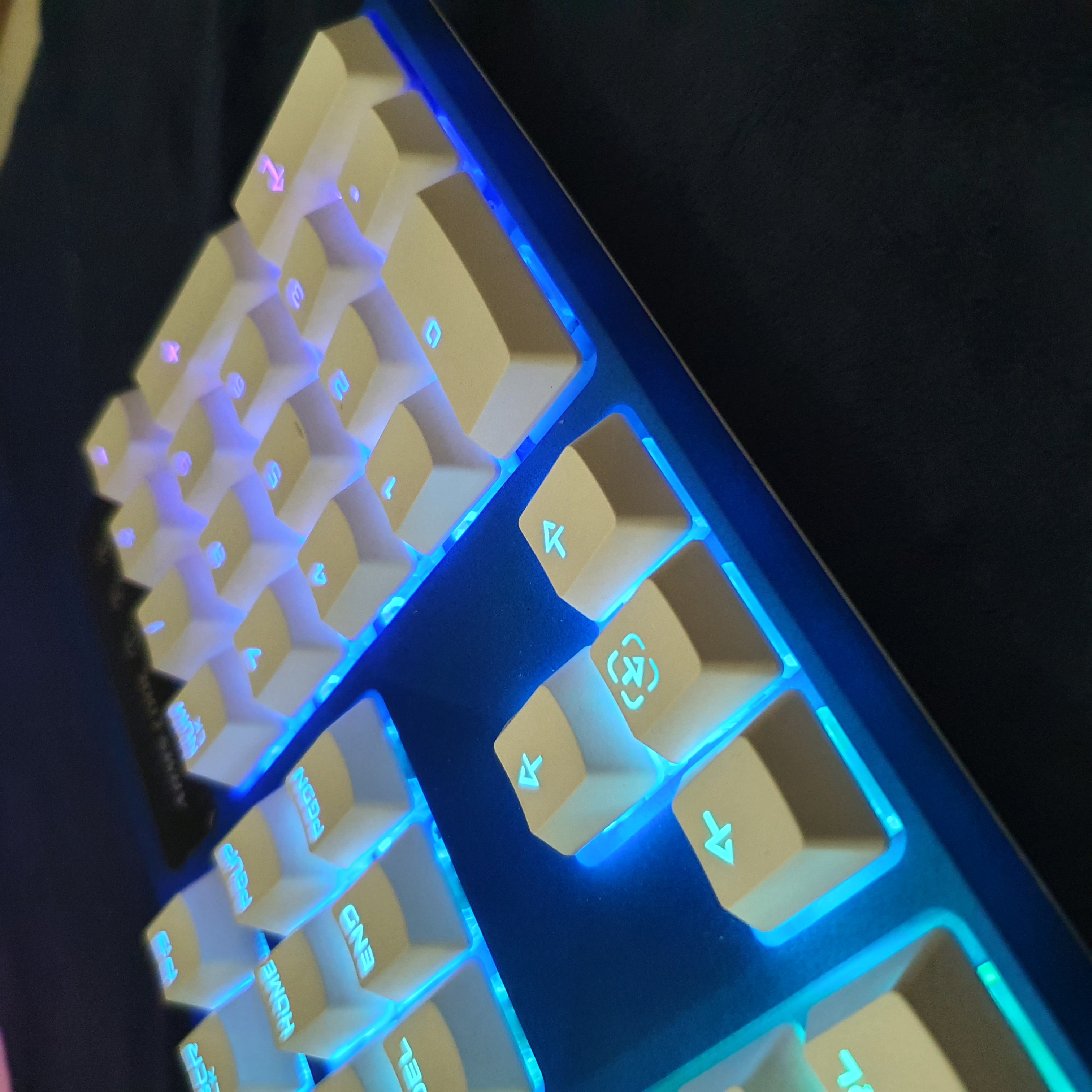 Bàn Phím Cơ Armscool HK107 RGB ( Blue Switch, LED RGB )