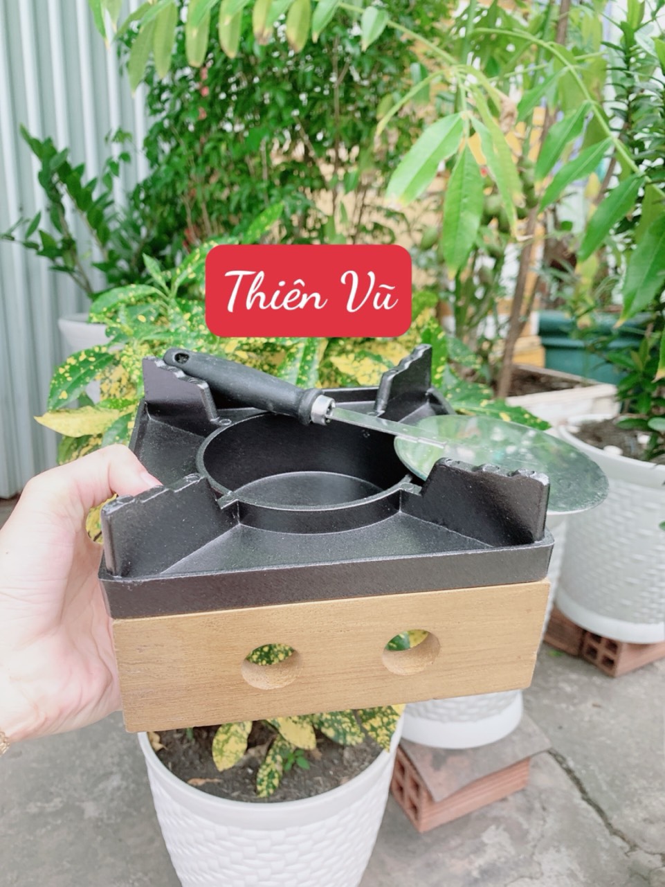 Bếp cồn mini dã ngoại đủ size, Bếp cồn gang đế gỗ Vạn lợi tiện dùng mang đi du lịch