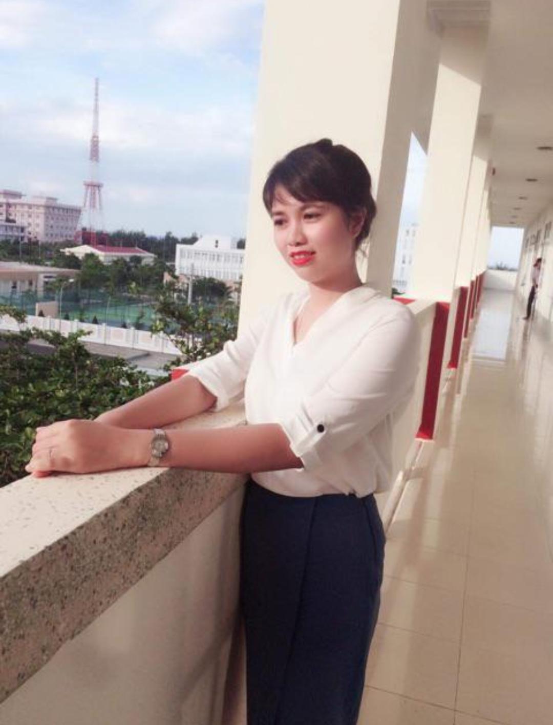 [HCM]Áo sơ mi nữ cổ V cao cấp 2 màu: Trắng Hồng