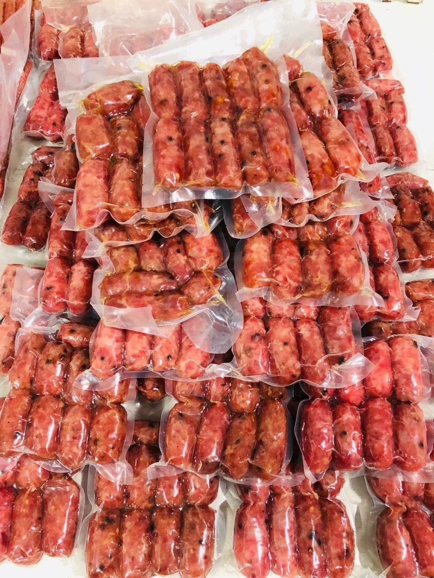 Lạp xưởng tươi tiêu nạt (gói 1 kg)