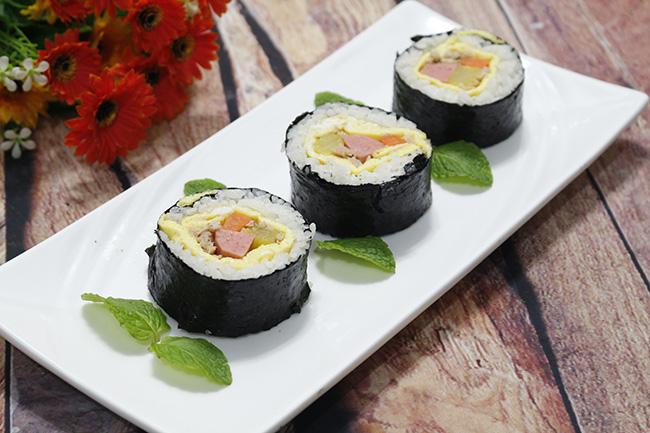 Dụng cụ cuộn sushi bằng gỗ ( nhật bản )