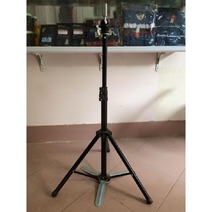 CHÂN CANH HỌC CẮT TÓC
