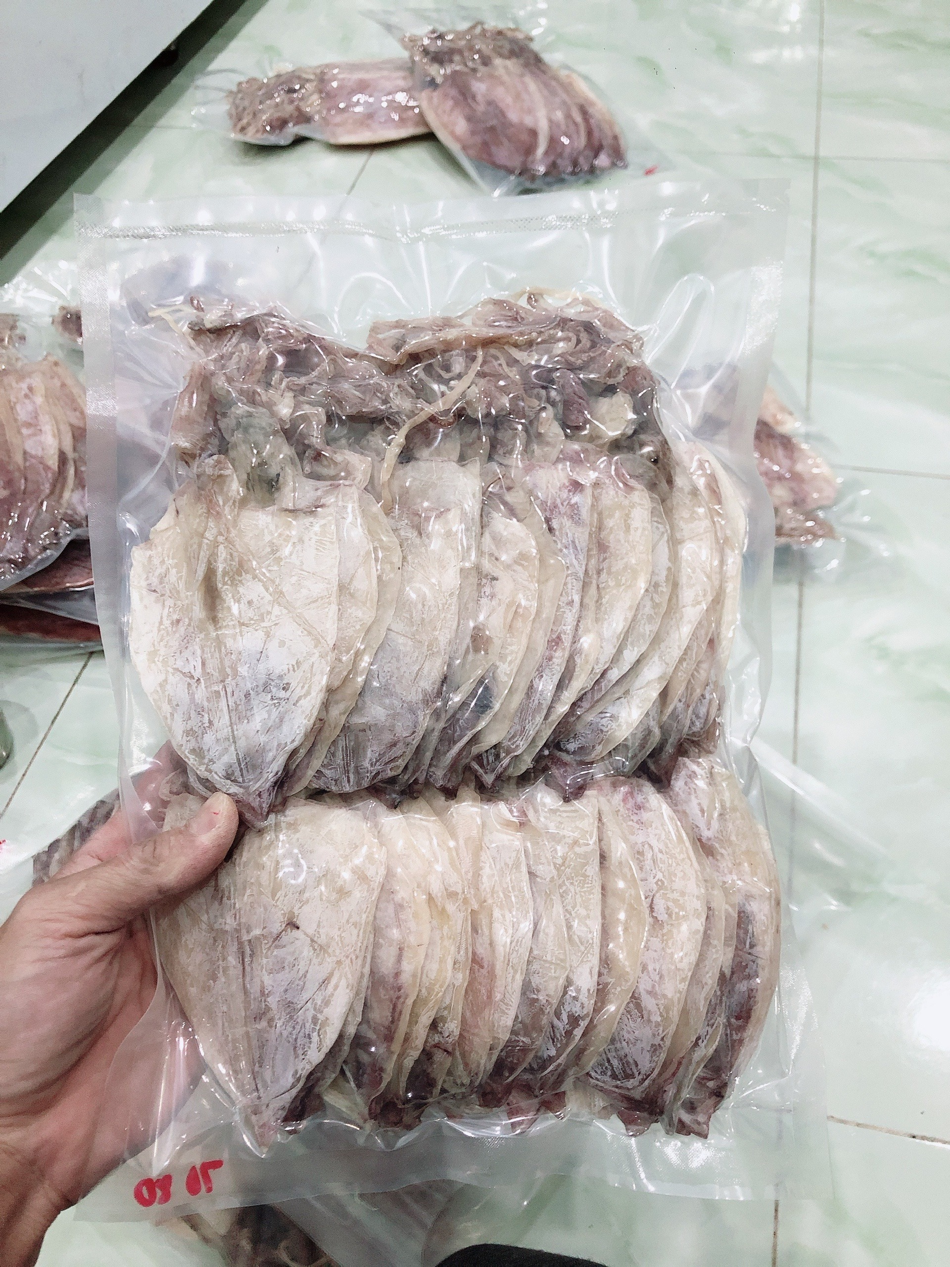 [HCM]Khô mực giá rẻ size 70-80con/kg