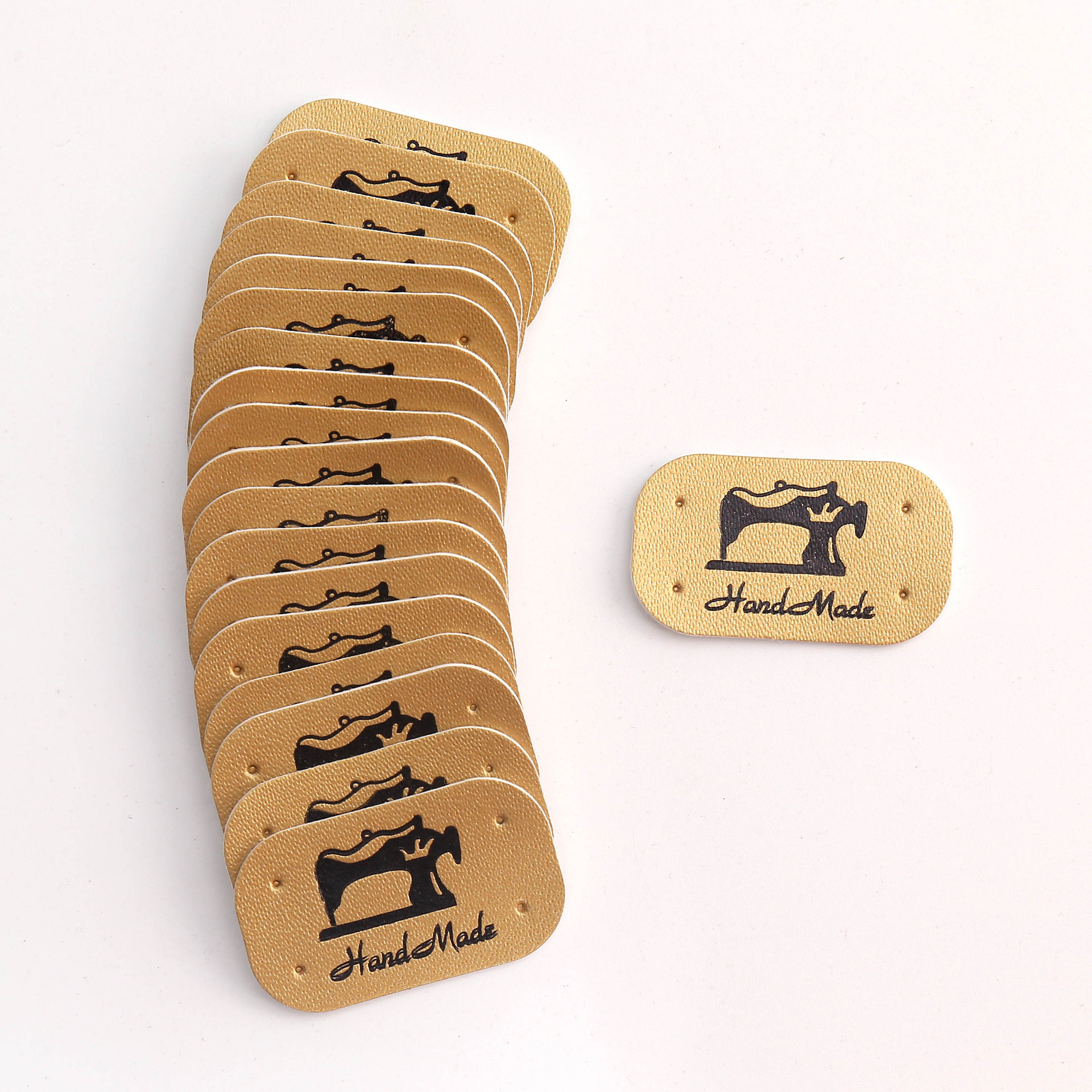 miếng da in  handmade tag miếng da dán khăn mũ quần áo