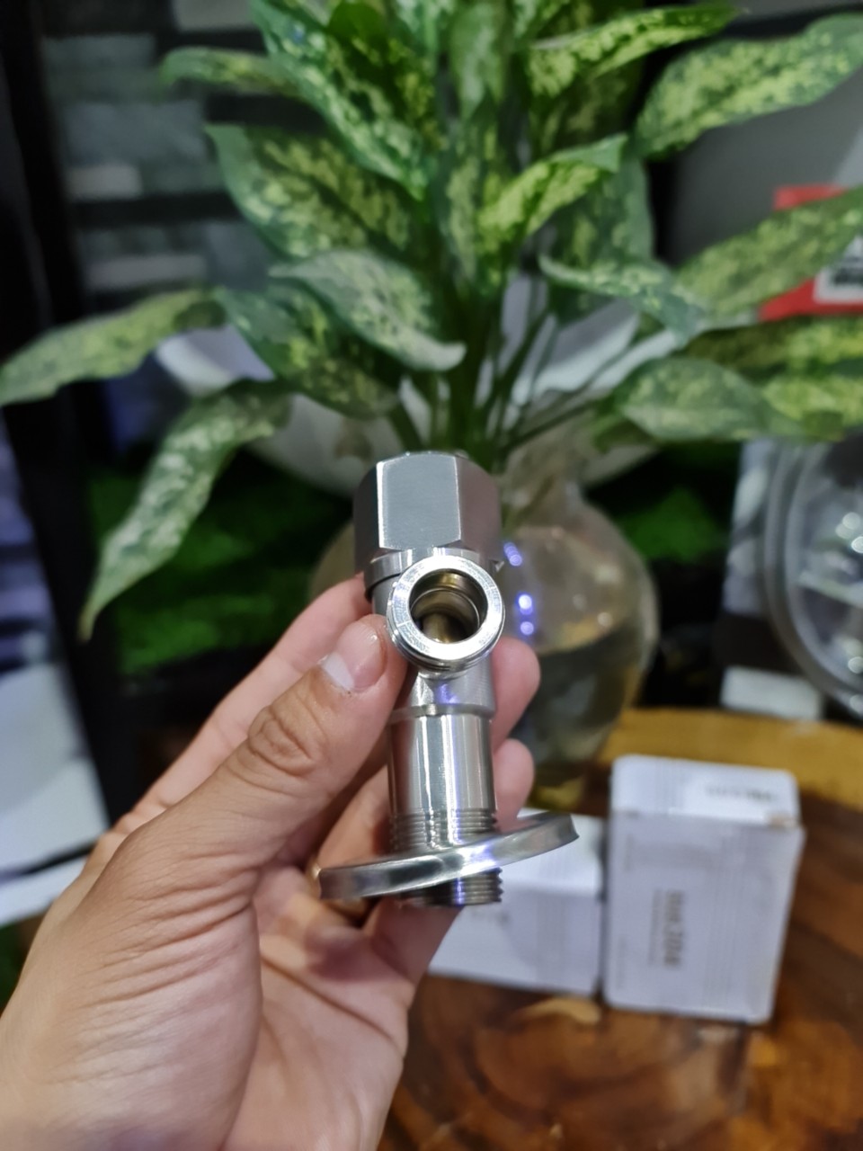 Van chia nước Van F khoá inox 304