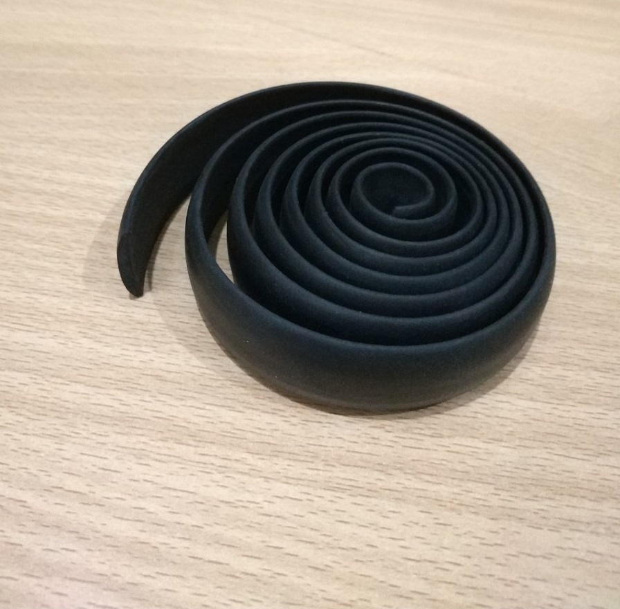 Dép cao su đúc cực chất, cực bền, đẹp, đơn giản, phong cách truyền thống (Rubber sandals, extremely high quality, extremely durable, beautiful)
