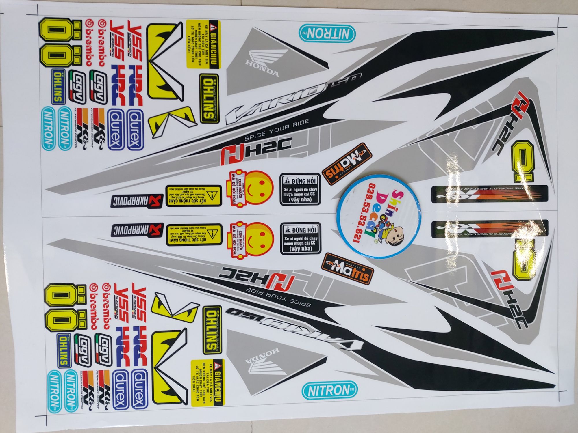 Tem xe vario h2c 150 tặng logo