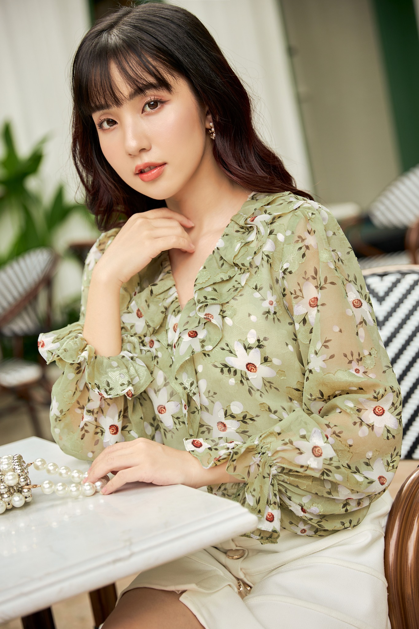 OLV - Áo Ruffle Blouse in Green