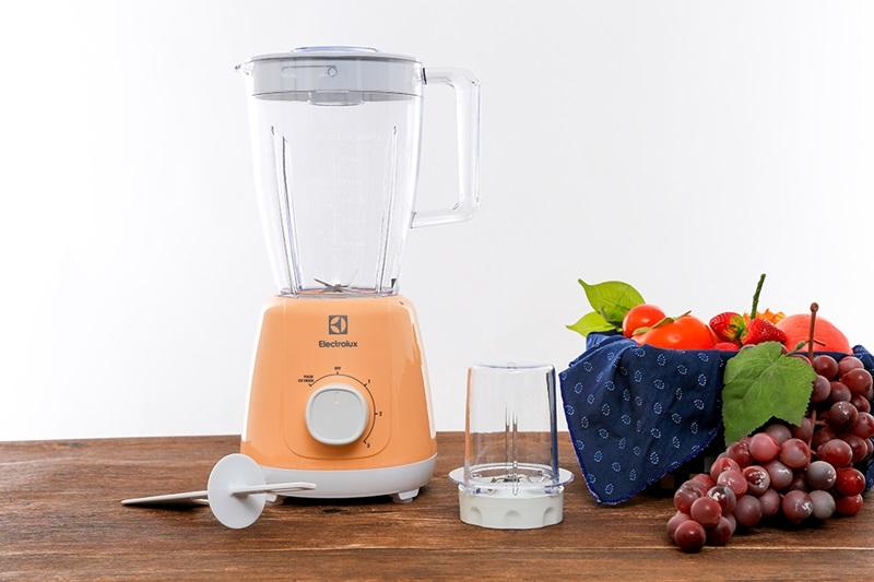 [HCM]Máy xay sinh tố Electrolux EBR3526