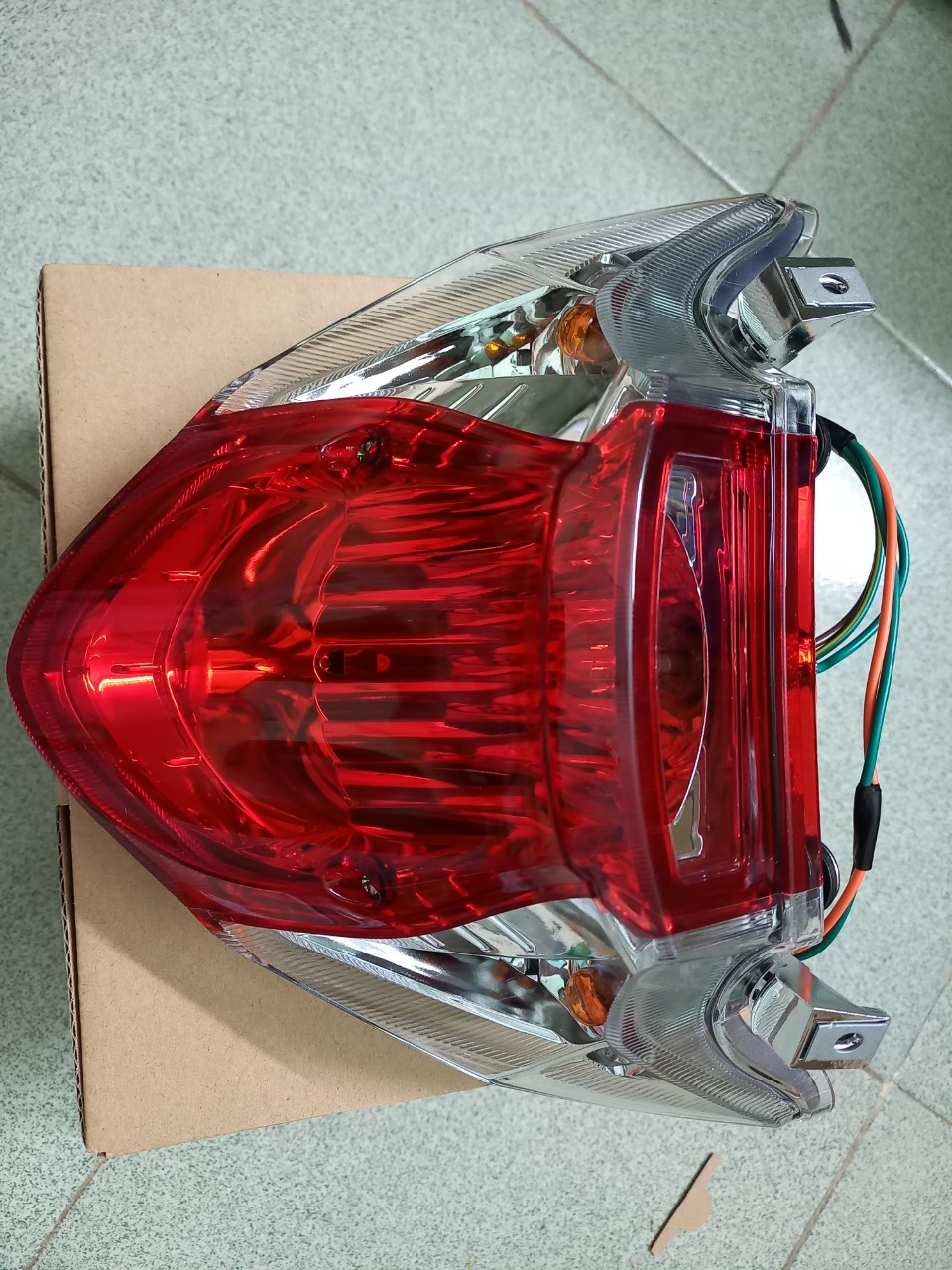BỘ ĐÈN SAU XE SỐ EZ 110CC SYM