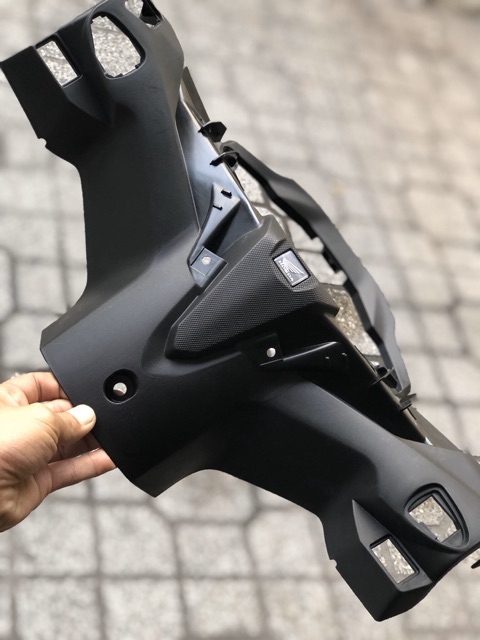 Bợ Cổ Xe Winner V1 - dàn áo xe máy