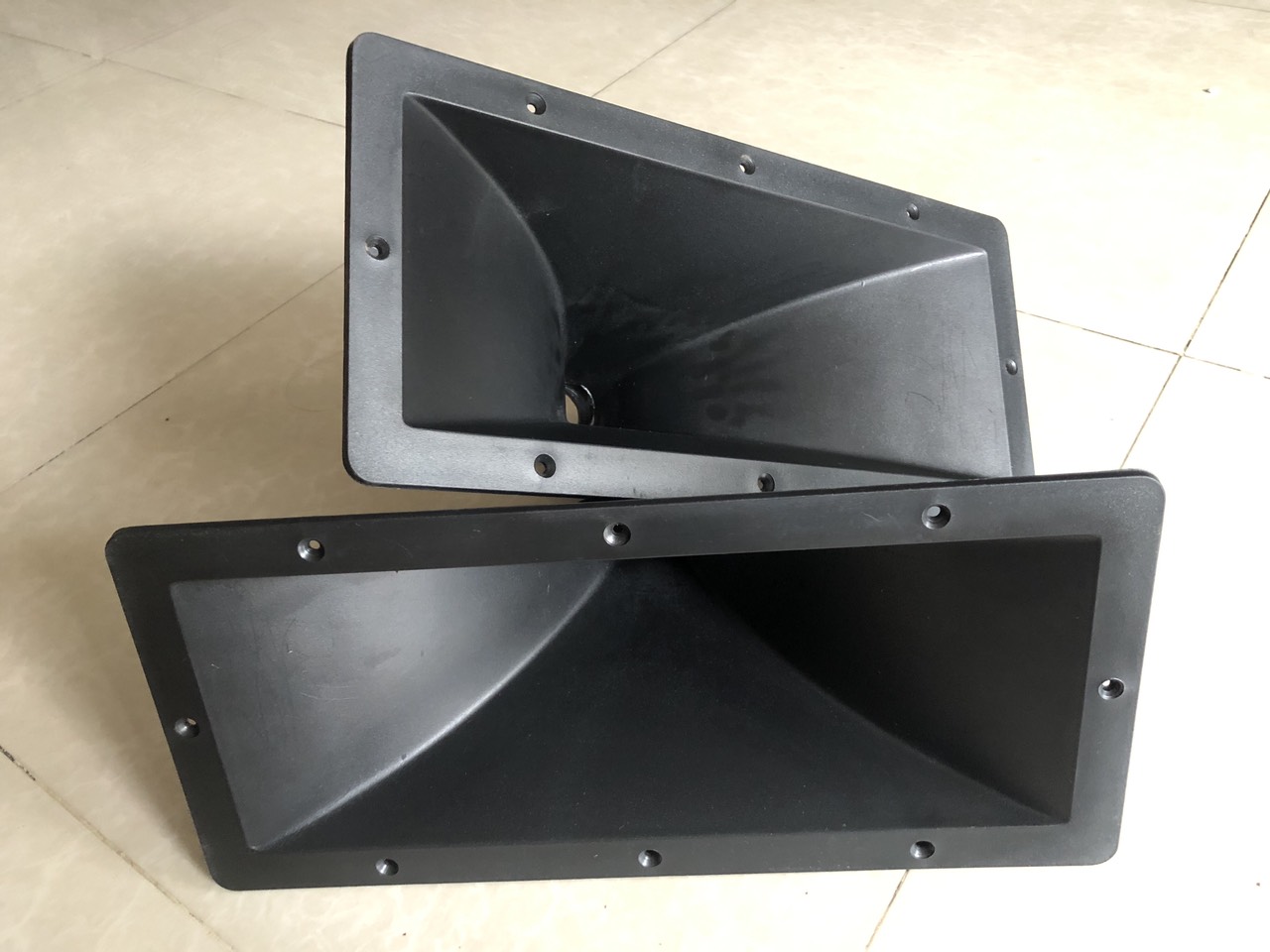 2 họng kèn 18x39cm gắn treble 350-450-750-850