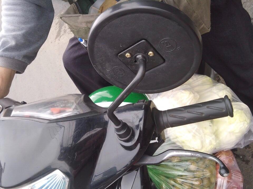 GƯƠNG CẦU LỒI BA GÁC CHÂN 8LY, CÓ PAS CHẾ SẴNG CÓ THỂ LẮP CHO NHIỀU LOẠI XE, VÀ XE GẮN MÁY