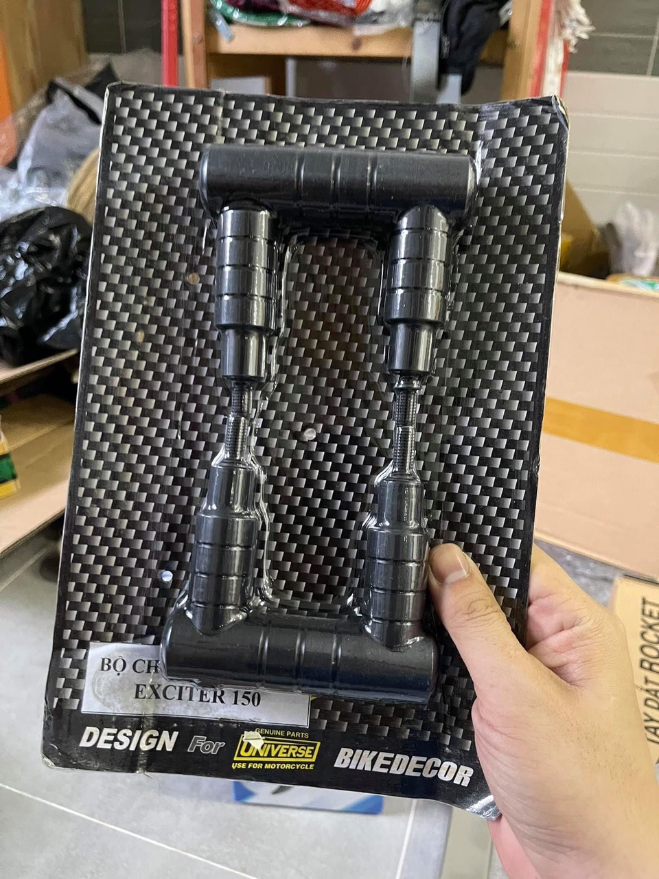 Bộ chống đổ chữ u cho exciter 150.