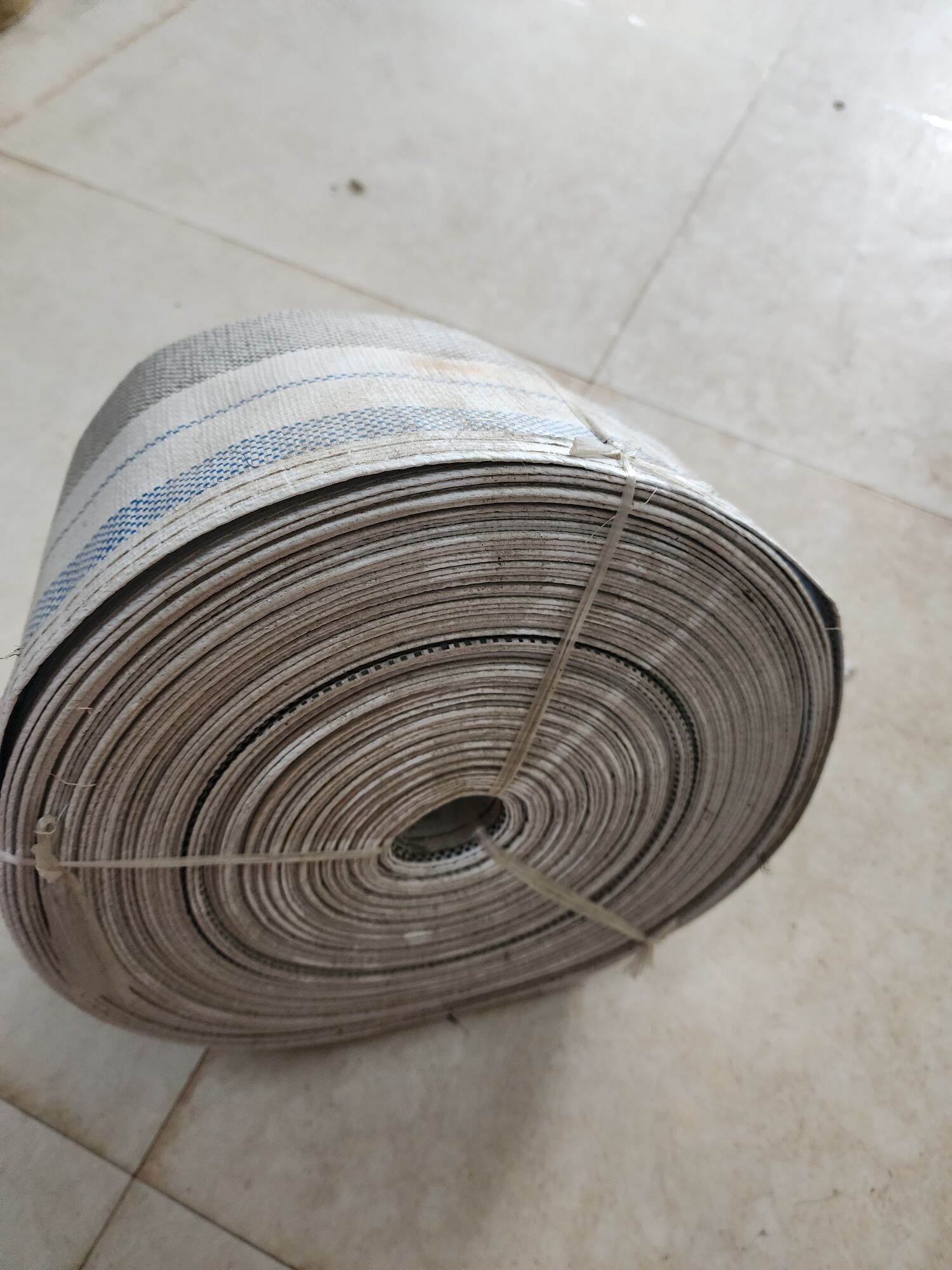 Ống bơm bạt kẻ dầy phi 76 phi 90 phi 110 cuộn dài 50 mét