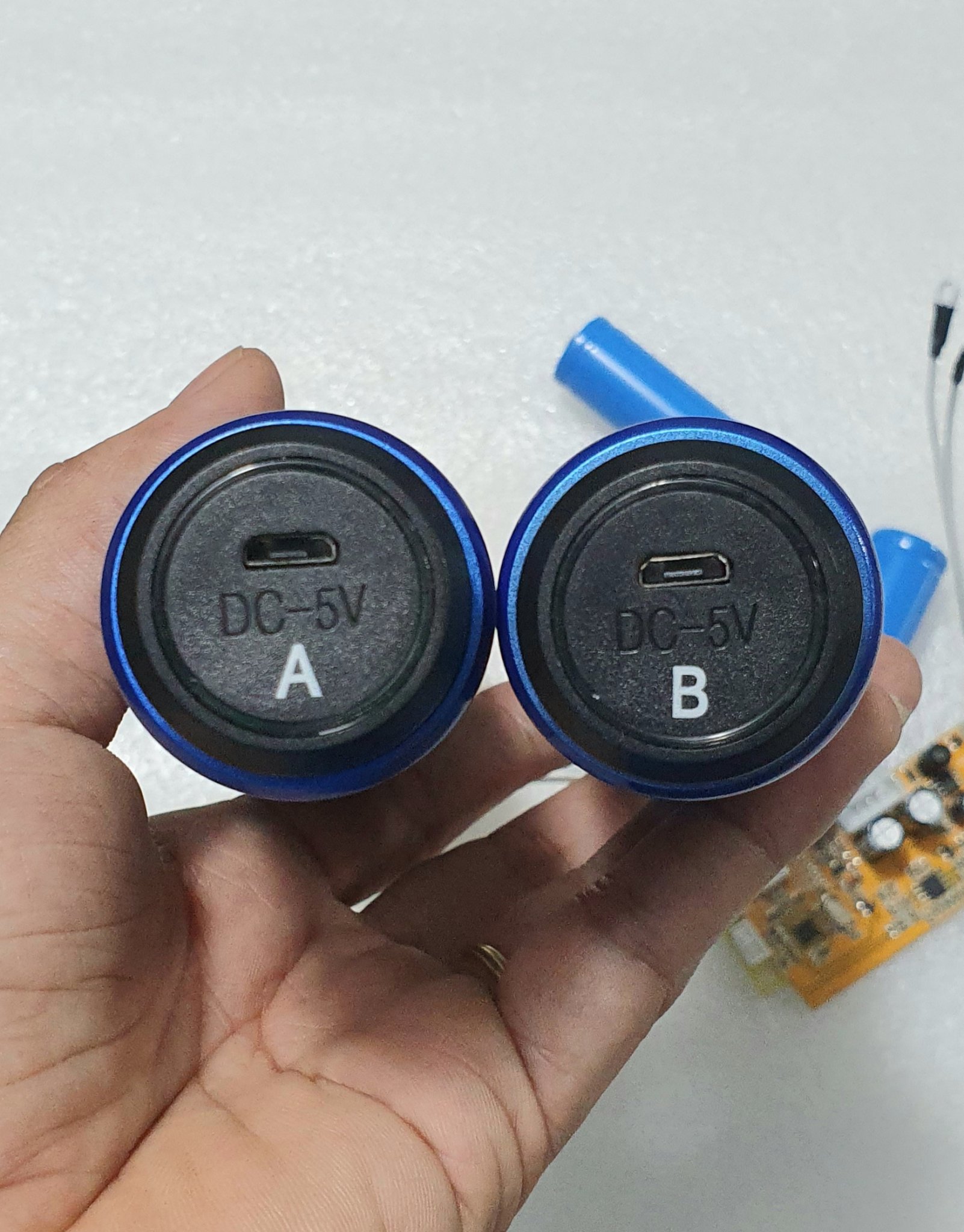 MICRO LOA KÉO CAO CẤP UHF ALOKIO PIN SẠC