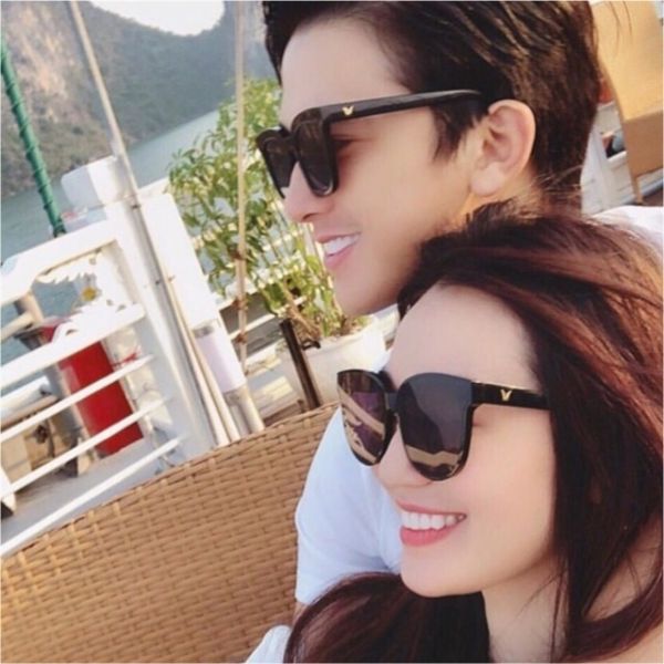 Mắt kính nam nữ chữ V thời trang (Đen)