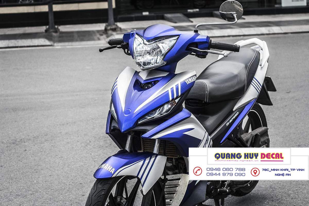 Tem trùm xe exciter 135 xanh trắng - làm tem dán xe máy exciter135 theo yêu cầu - Tem xe exciter 135 rẻ và đẹp