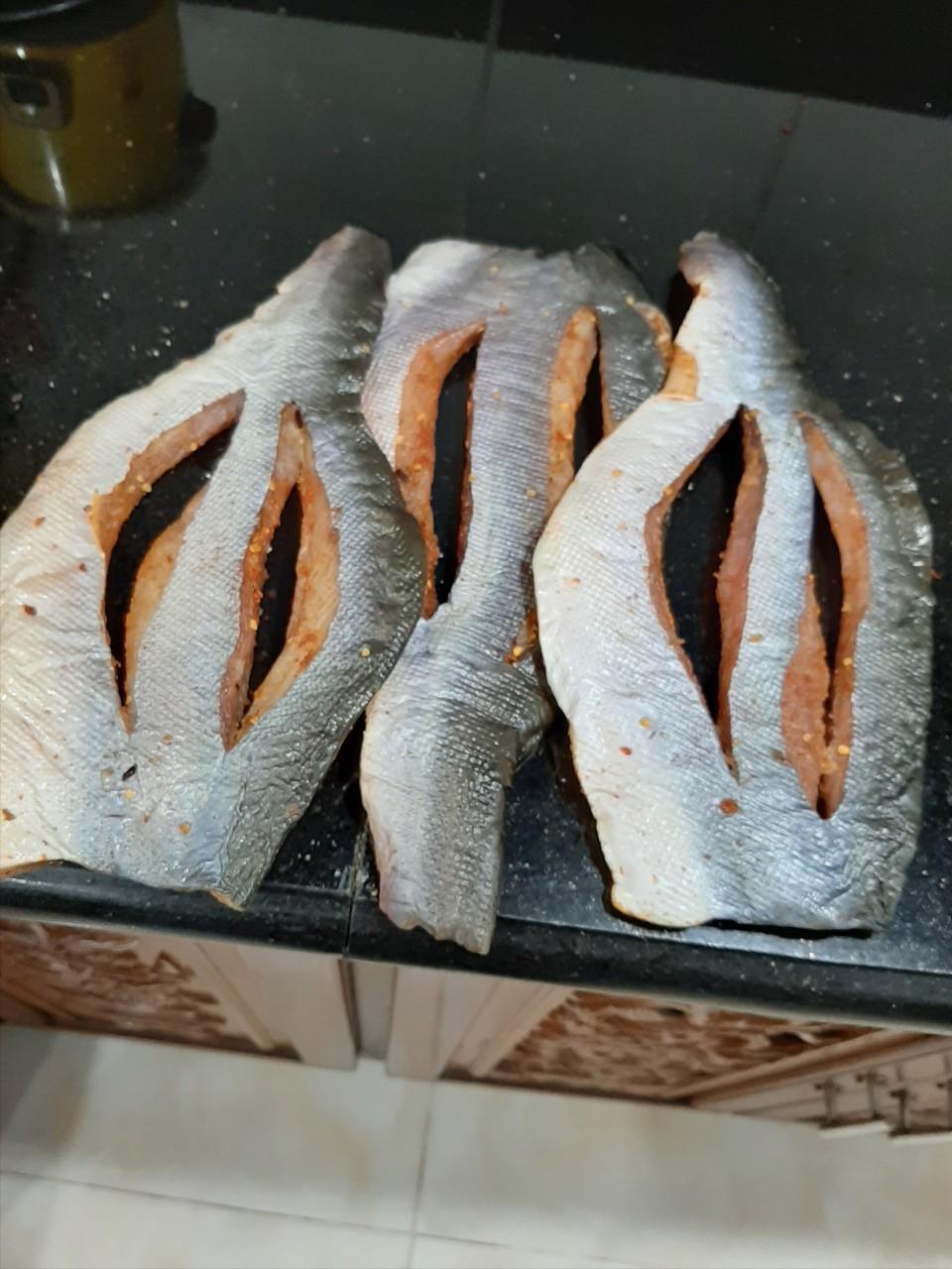 Khô Cá Tra Một Nắng