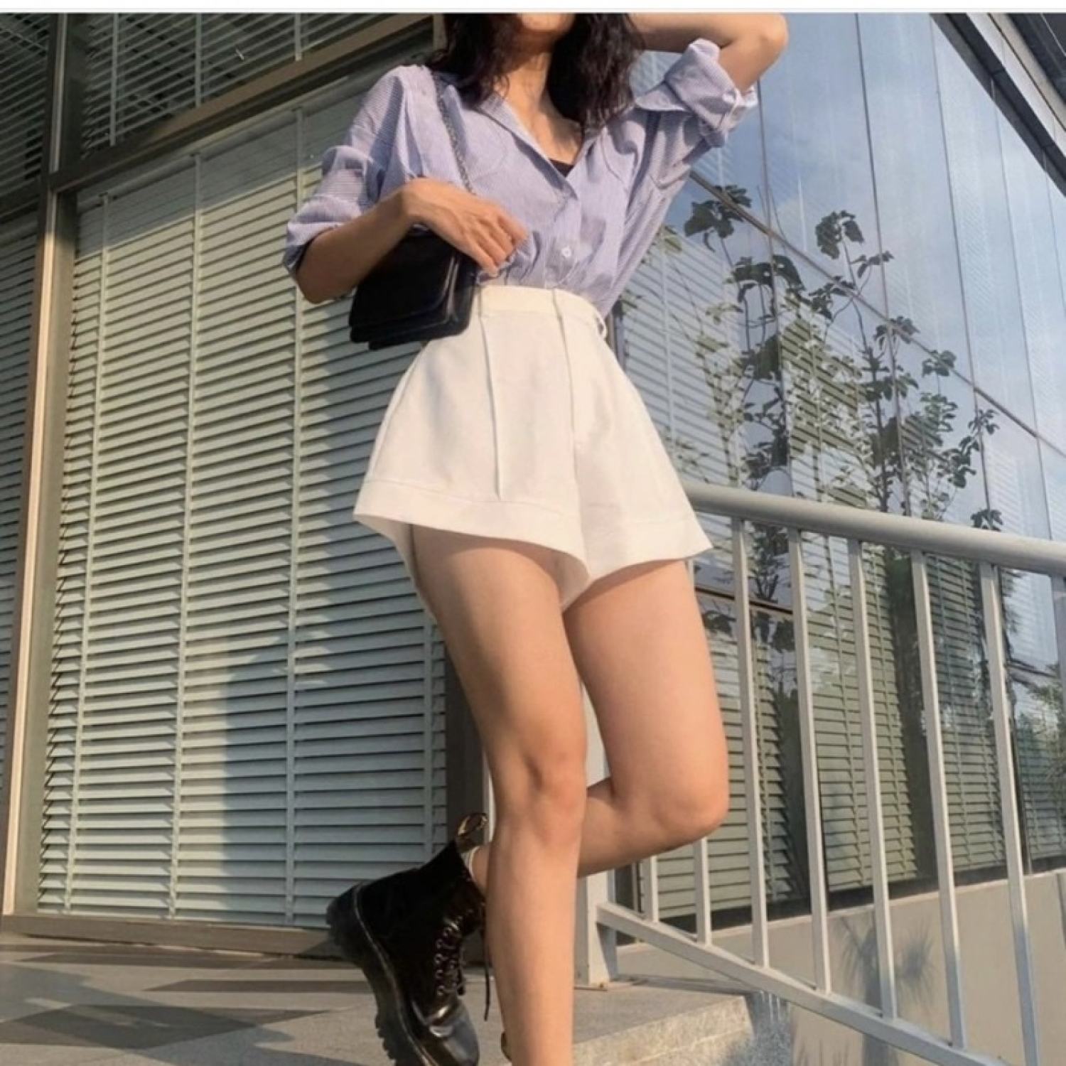 set áo sơ mi sọc kèm quần short có size (tặng kèm áo dây đen)