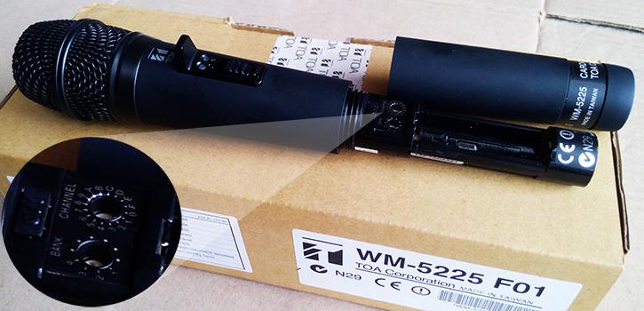 Micro không dây TOA WM-5225