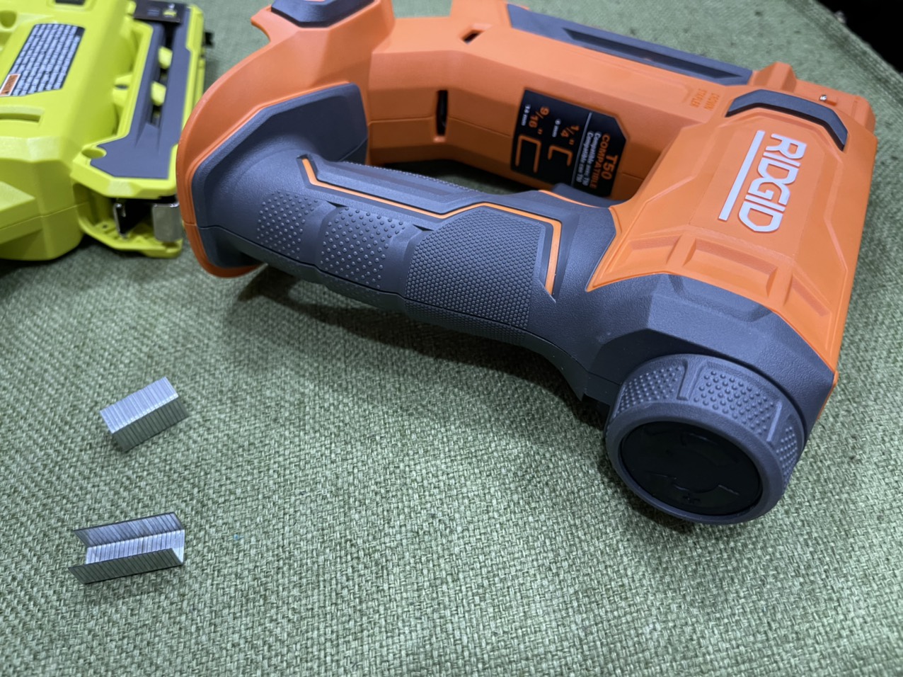 Máy bắn đinh U RIDGID R09897
