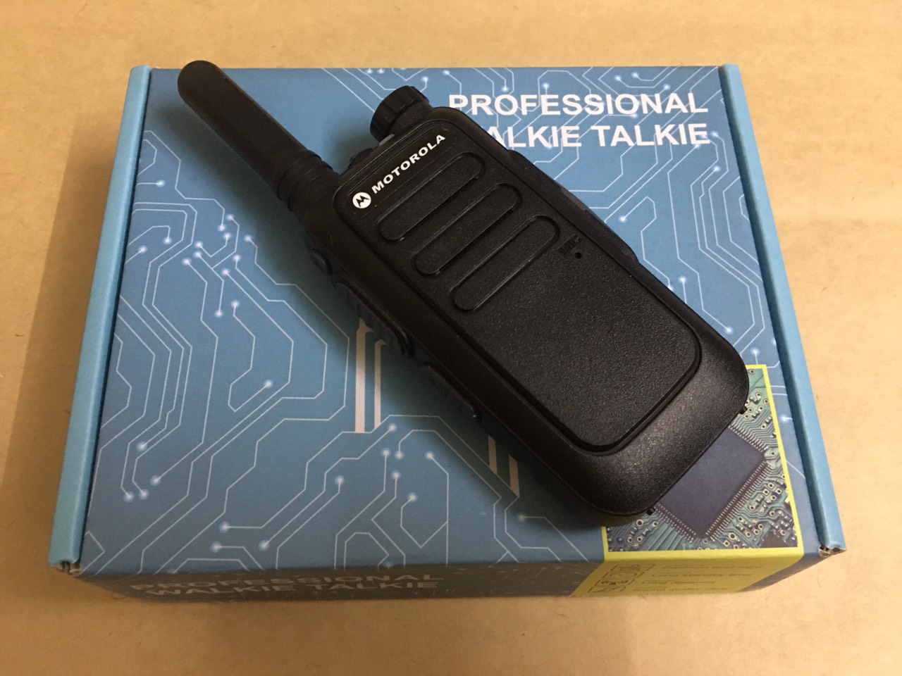 Bộ 2 Chiếc Bộ đàm Mini chất lượng khủng Motorola GP600 V2.0 (Loa To,Sạc USB Tiện dụng)