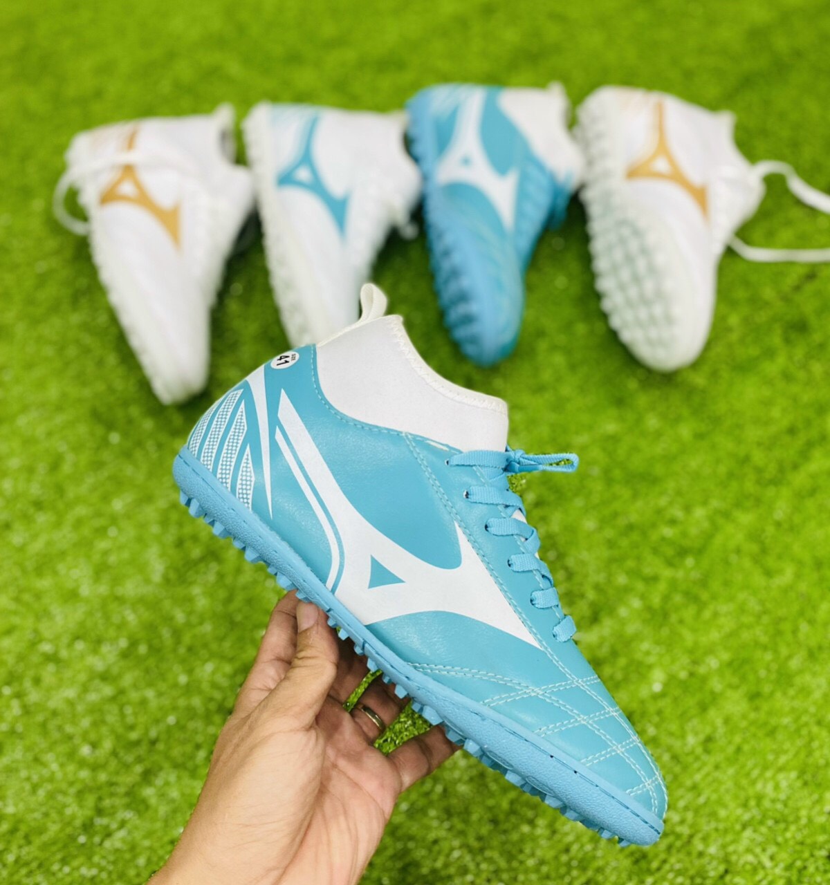 giày đá bóng mizuno cổ cao đế cao su khâu full đế