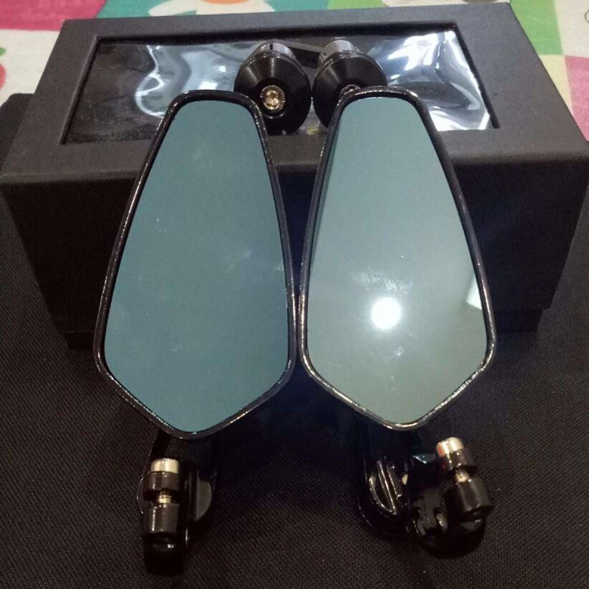 [Màu đen]1 đôi gương gù tai lái xe máy