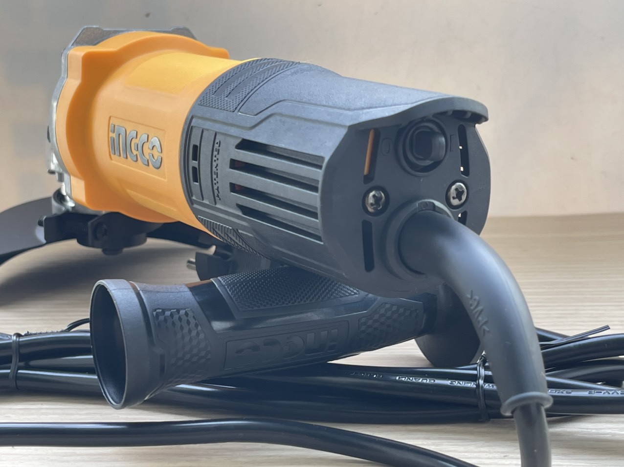 [HCM]Máy mài máy cắt 900W Ingco AG900282 ( công tắc đuôi )