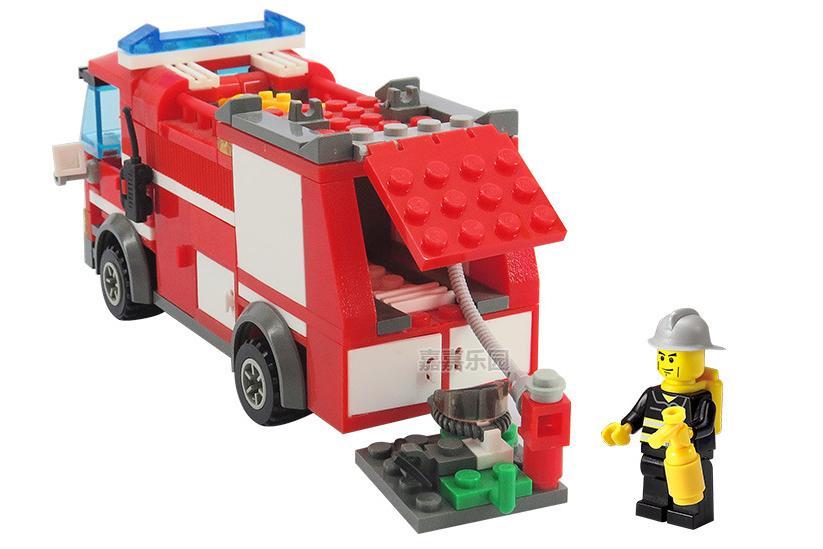 Lego xe cứu hỏa 206 chi tiết
