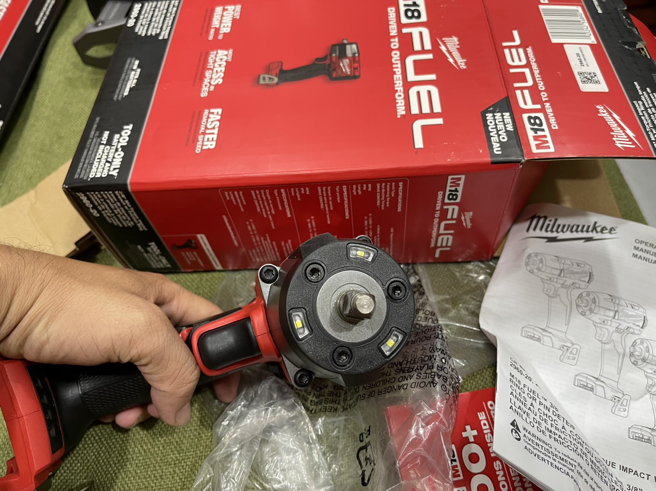 MÁY BÙ LÔNG MILWAUKEE 2960