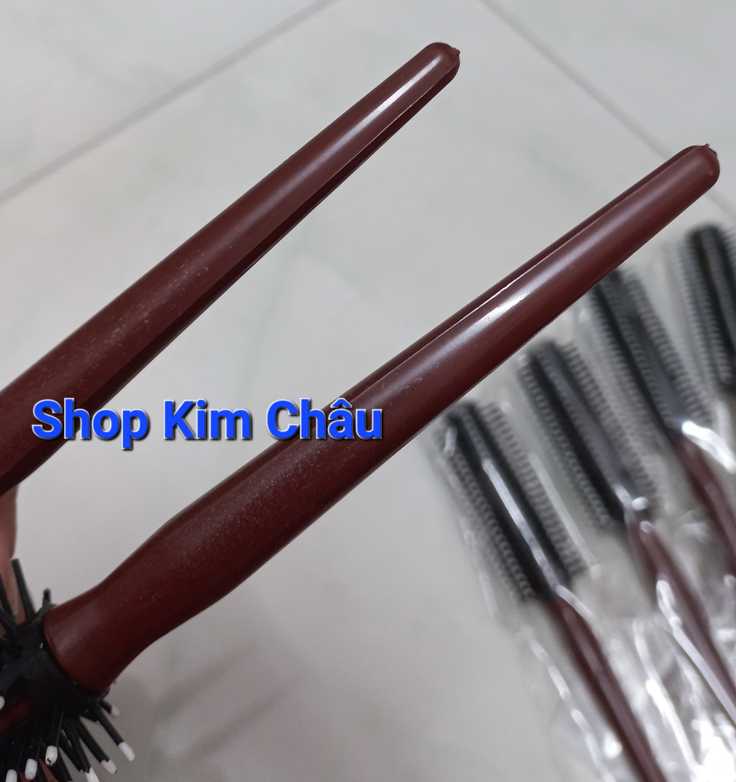 [ 1cây ] Lược tròn tạo kiểu tóc phồng, gỡ tóc rối, chải tóc xoăn ( cán nhựa )