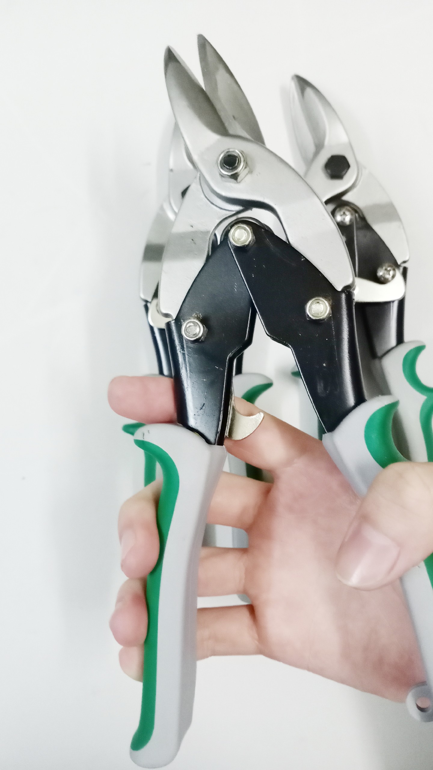 [HCM]Kiềm cắt tôn lưỡi trái