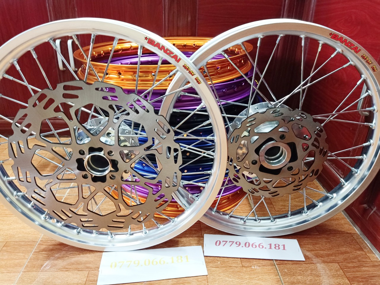 BÁNH CĂM RAIDER SATRIA KÈM 2 ĐĨA KIỂU NIỀNG NHÔM BANZAI DALE SOLUTE 1.4 &1.6 THÁI CÓ NHIỀU MÀU SẮC GẮN VỪA NHƯ ZIN KHÔNG CHẾ